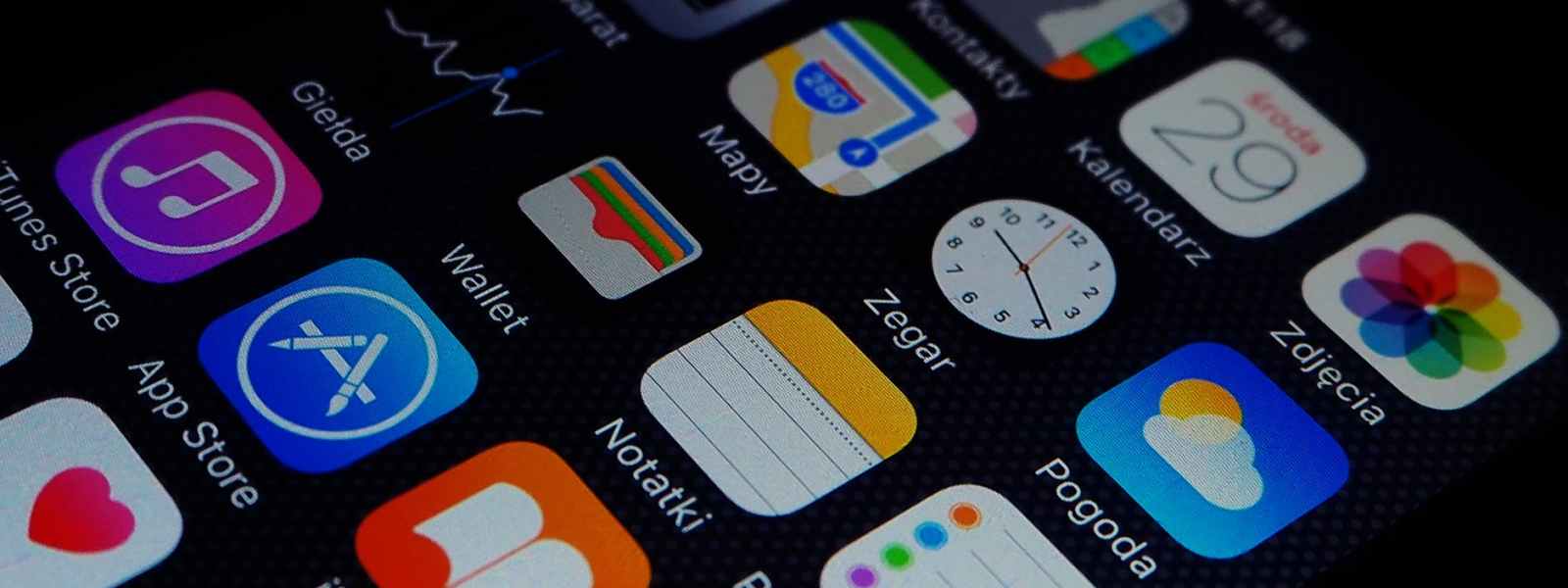 turned on iphone and displaying icons
