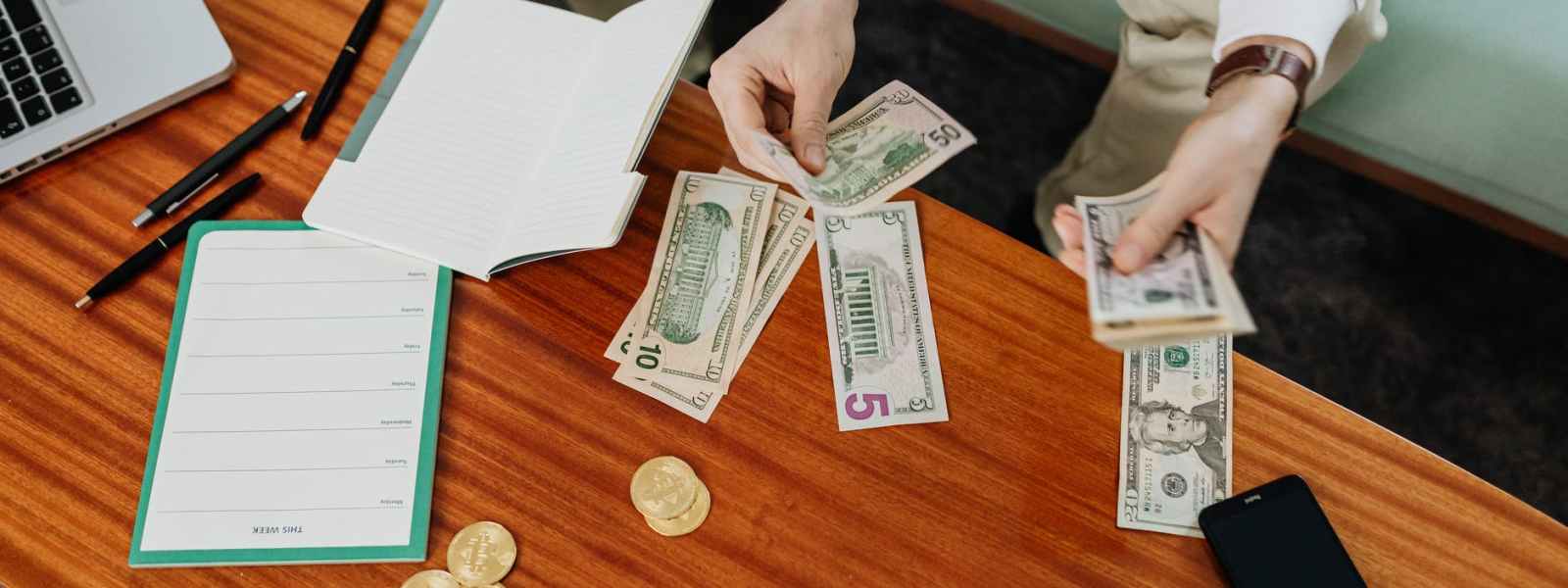 a person budgeting hos money