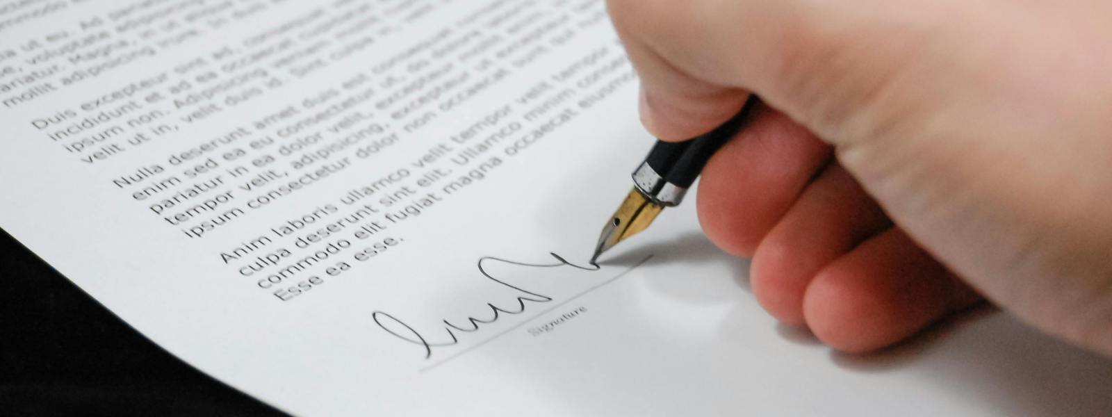 Jimmy Buffett built an empire around the laid-back "Margaritaville" lifestyle, but his $275 million estate has become anything but relaxing for his family.